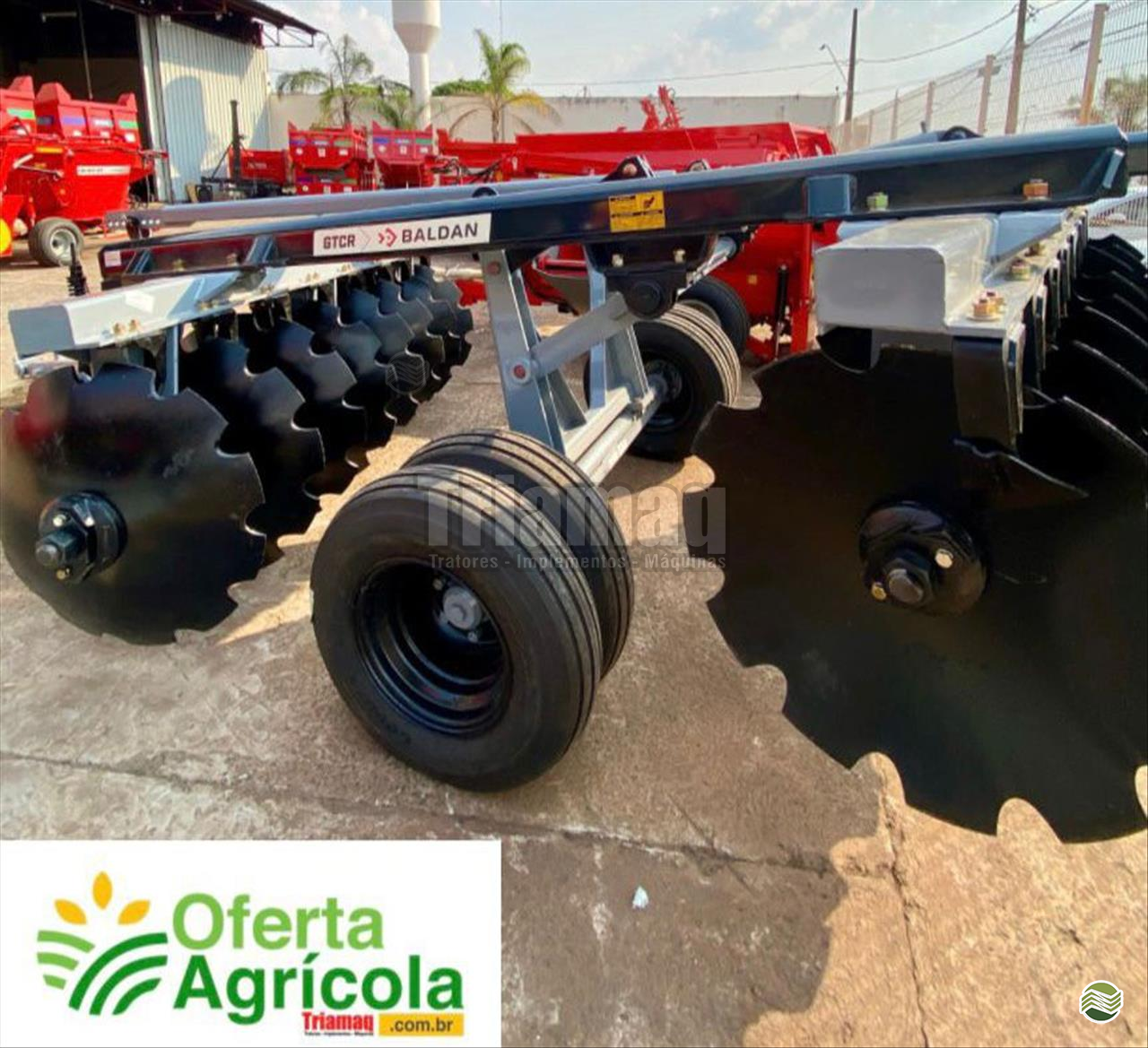 IMPLEMENTOS AGRICOLAS GRADE ARADORA ARADORA 16 DISCOS Triamaq Tratores UBERLANDIA MINAS GERAIS MG