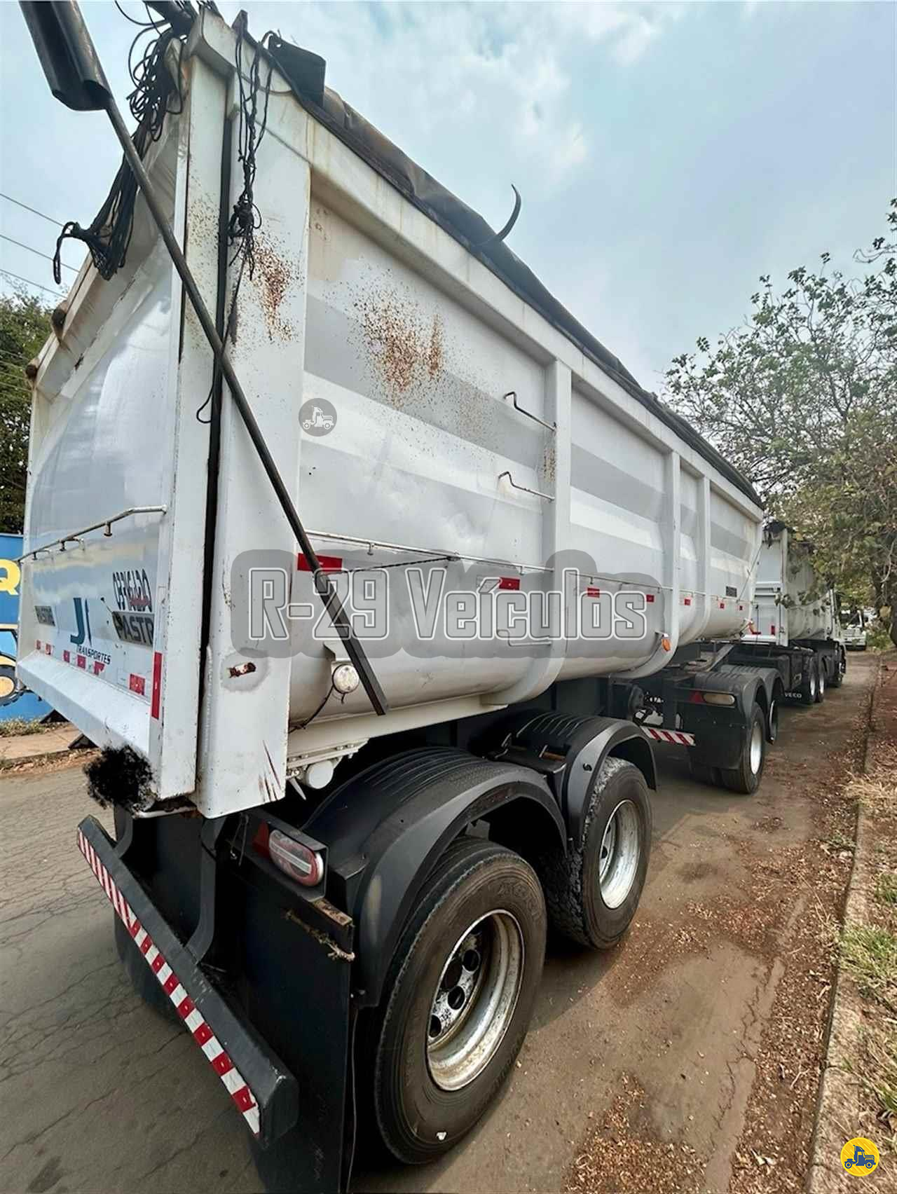 CARRETA BITREM BASCULANTE R29 Caminhões IRACEMAPOLIS SÃO PAULO SP