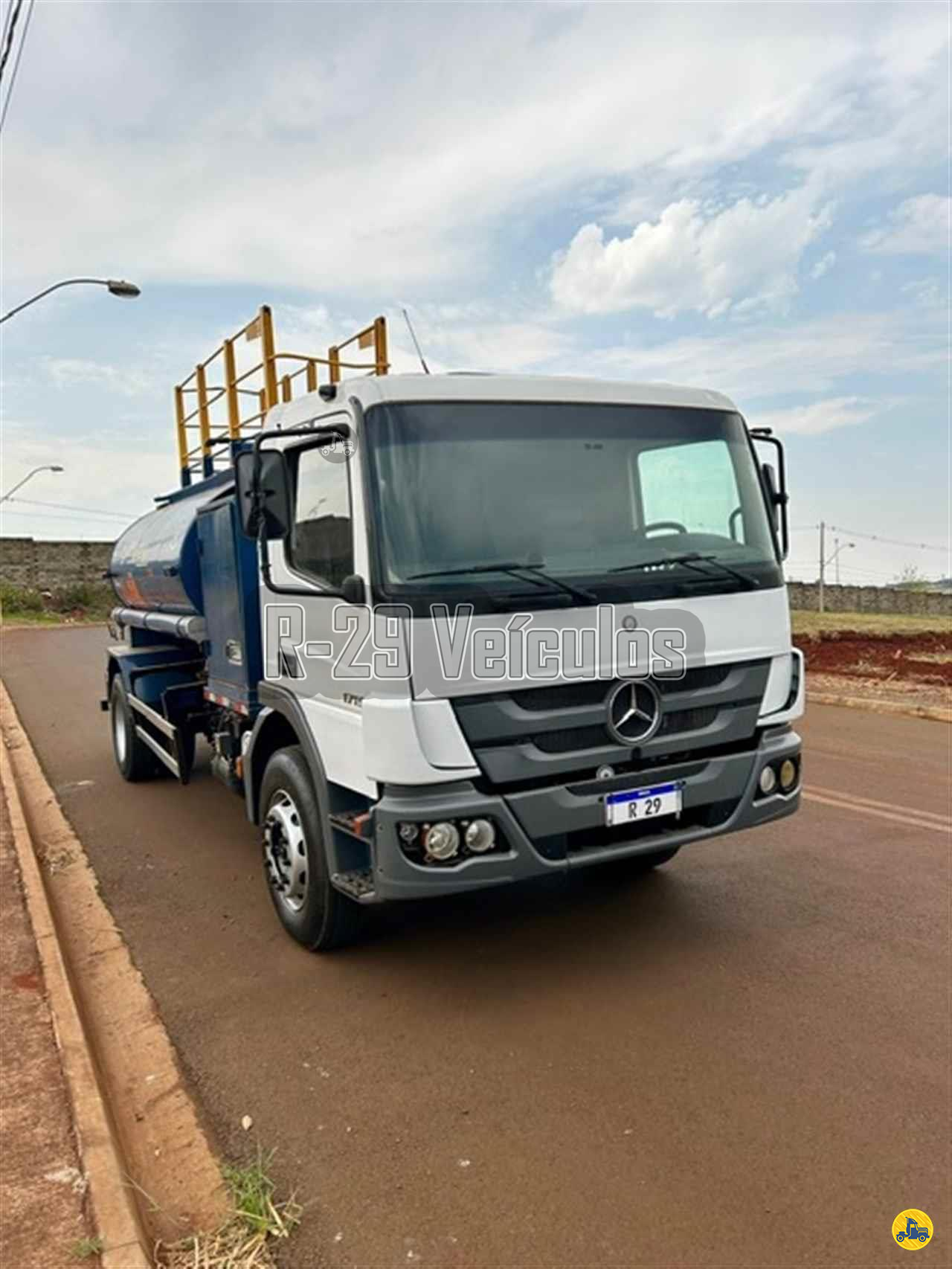 CAMINHAO MERCEDES-BENZ MB 1719 Comboio Toco 4x2 R29 Caminhões IRACEMAPOLIS SÃO PAULO SP