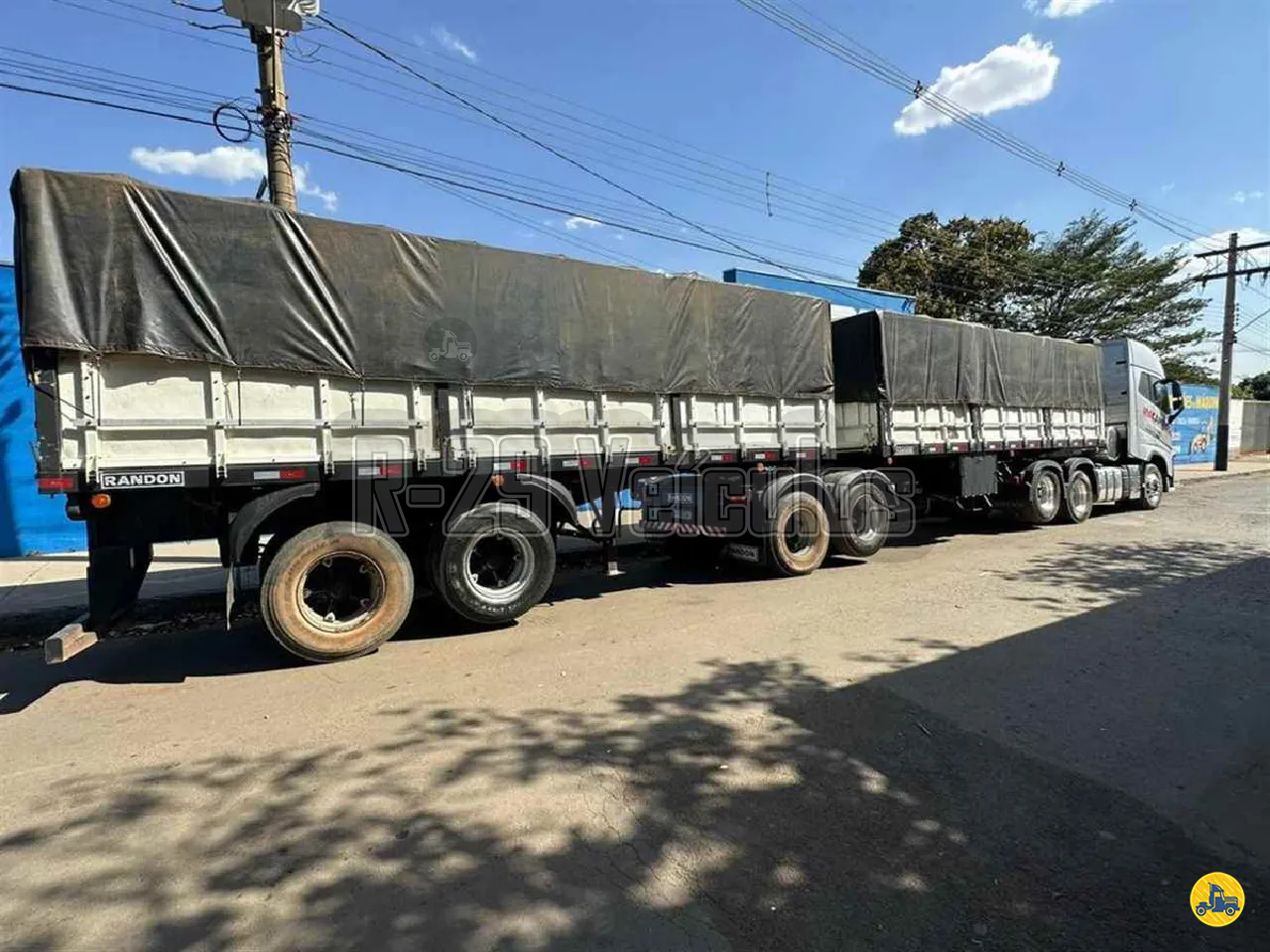 CARROCERIA SOBRE CHASSI  BITRUCK GRANELEIRA R29 Caminhões IRACEMAPOLIS SÃO PAULO SP