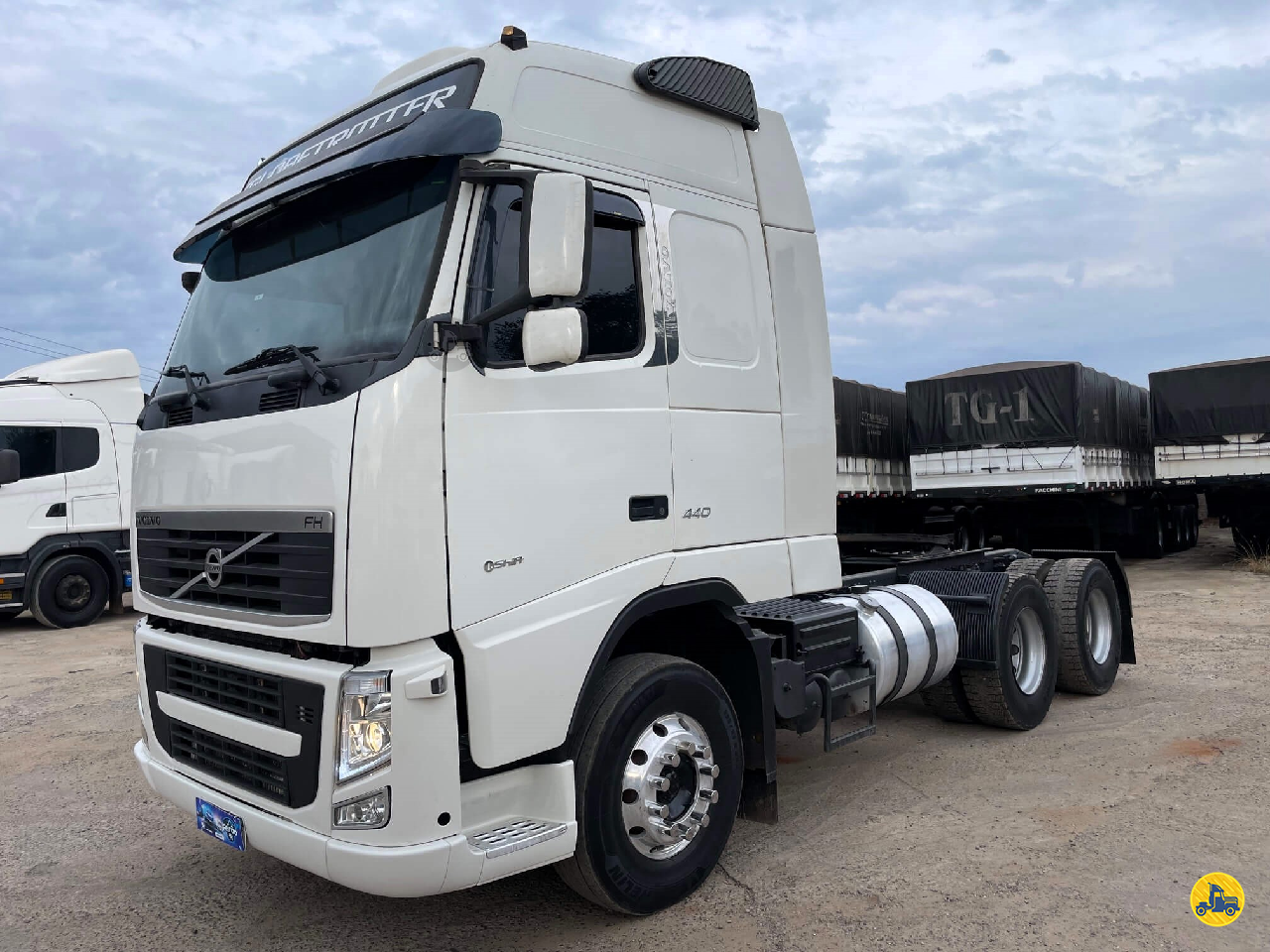 CAMINHAO VOLVO VOLVO FH 440 Cavalo Mecânico Cavalo 6x4 JK Caminhões PR SARANDI PARANÁ PR