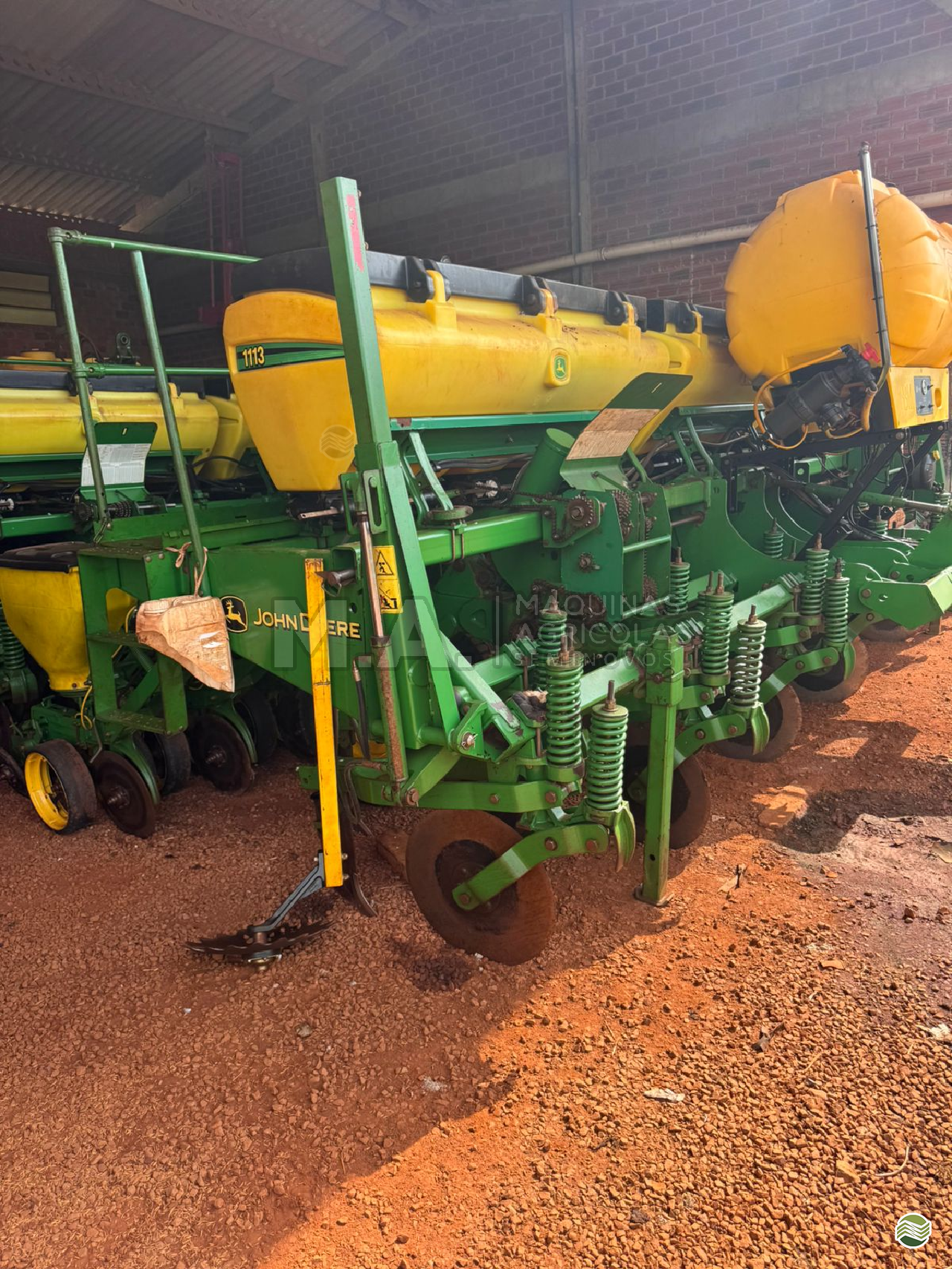 PLANTADEIRA JOHN DEERE PLANTADEIRAS 1113 M.A. Máquinas Agrícolas - Campo Mourão CAMPO MOURAO PARANÁ PR