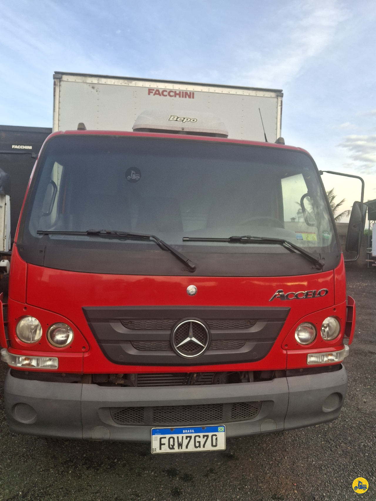 MB 1016 de J.M Guaçu Caminhões