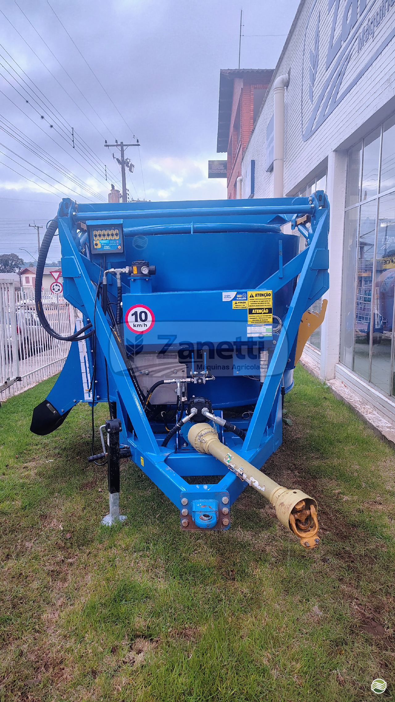 IMPLEMENTOS AGRICOLAS DESENSILADEIRA DESENSILADEIRA Zanetti Máquinas Agrícolas FREDERICO WESTPHALEN RIO GRANDE DO SUL RS
