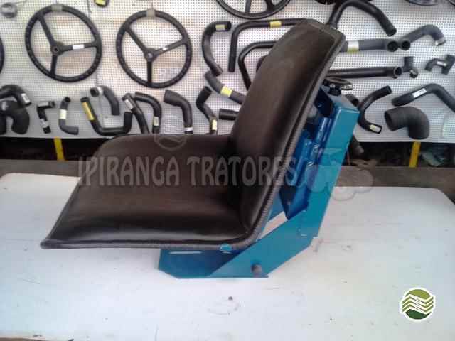 BANCO COM SUPORTE COMPL FORD 4600 6600 D5NN400D / TR04012