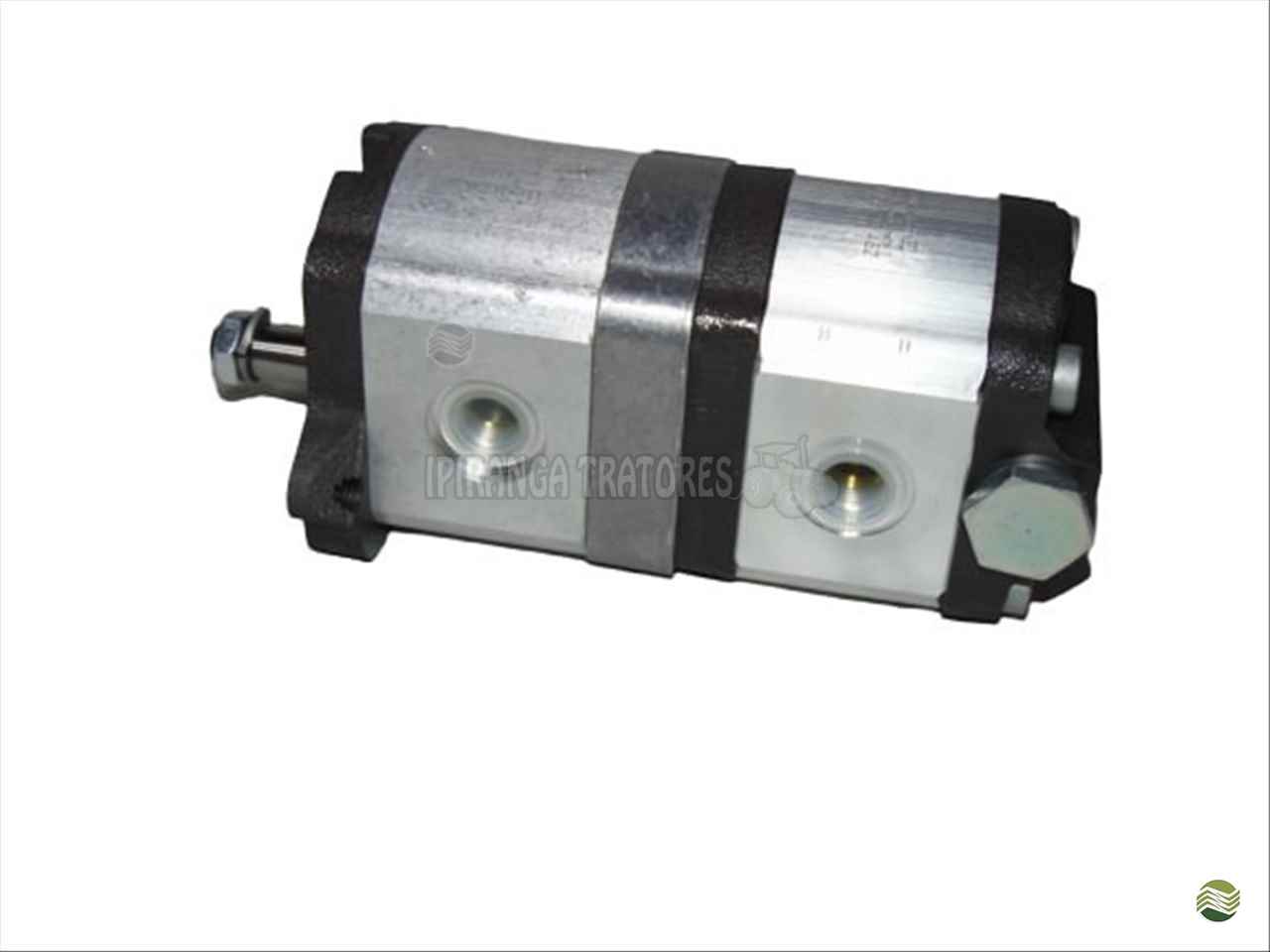 BOMBA DUPLA CHAVETADA MF 4275 6214827 / F000510536 / 9018102536 / 6217827