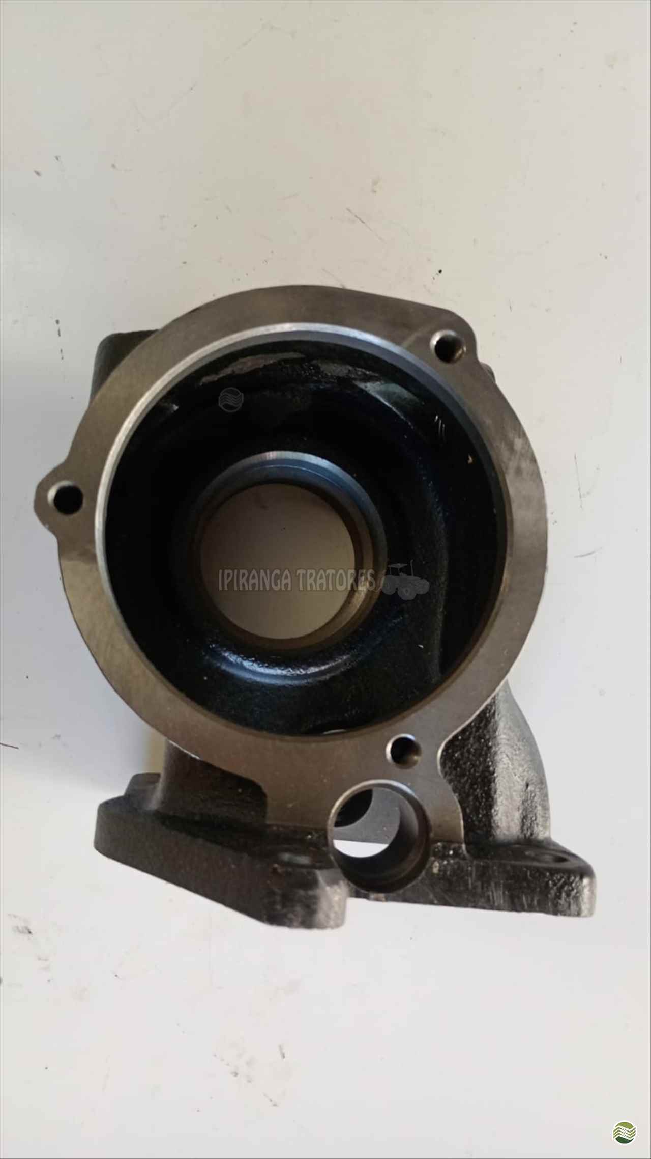 CAIXINHA DA CARCAÇA TRAÇAO ZF LATERAL MASSEY FERGUSON  6282166    /   3614843