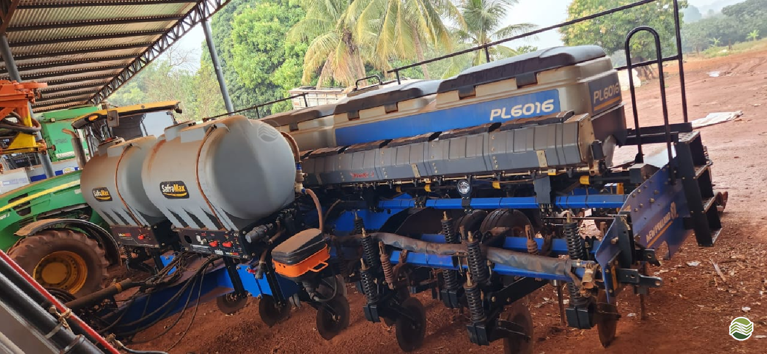 PLANTADEIRA NEW HOLLAND PL 6016 Carlos Tratores SP GUAIRA SÃO PAULO SP