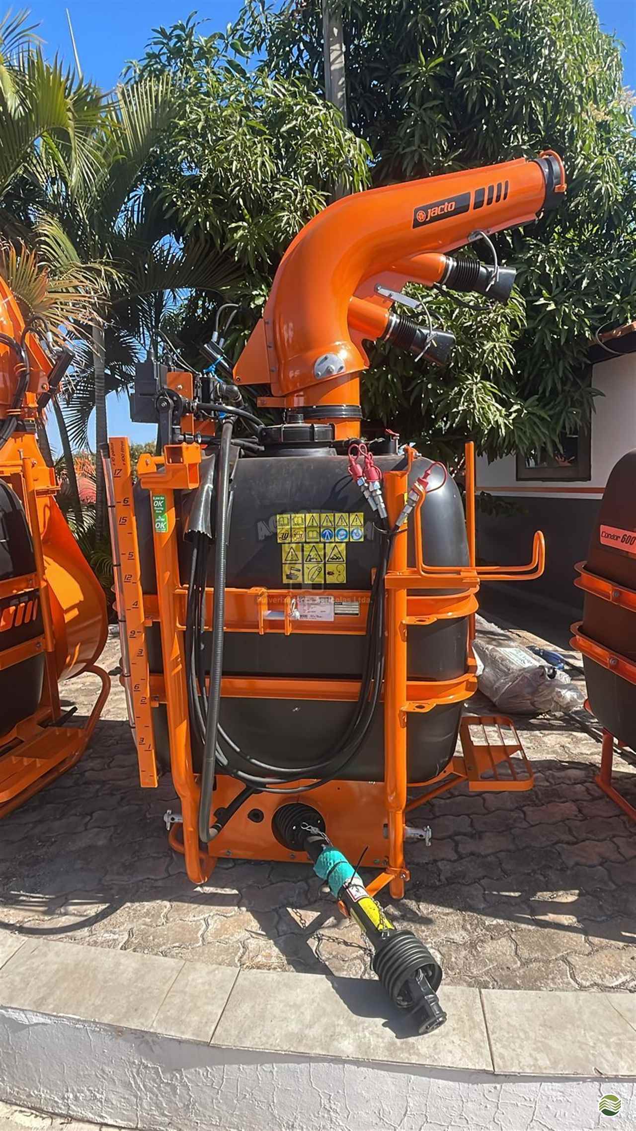 PULVERIZADOR JACTO JATÃO 600 Agroterra Pulverizadores ARARAS SÃO PAULO SP