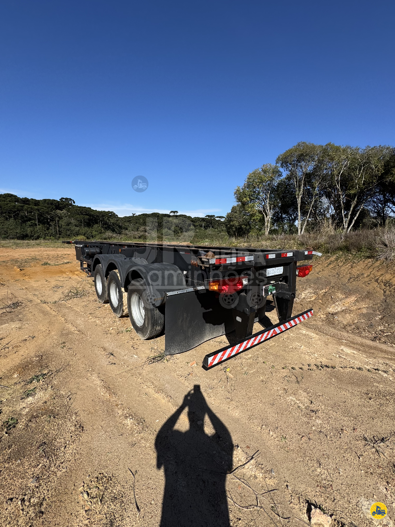 CARRETA SEMI-REBOQUE PORTA-CONTAINER JR Vieira Caminhões SAO JOSE DOS PINHAIS PARANÁ PR