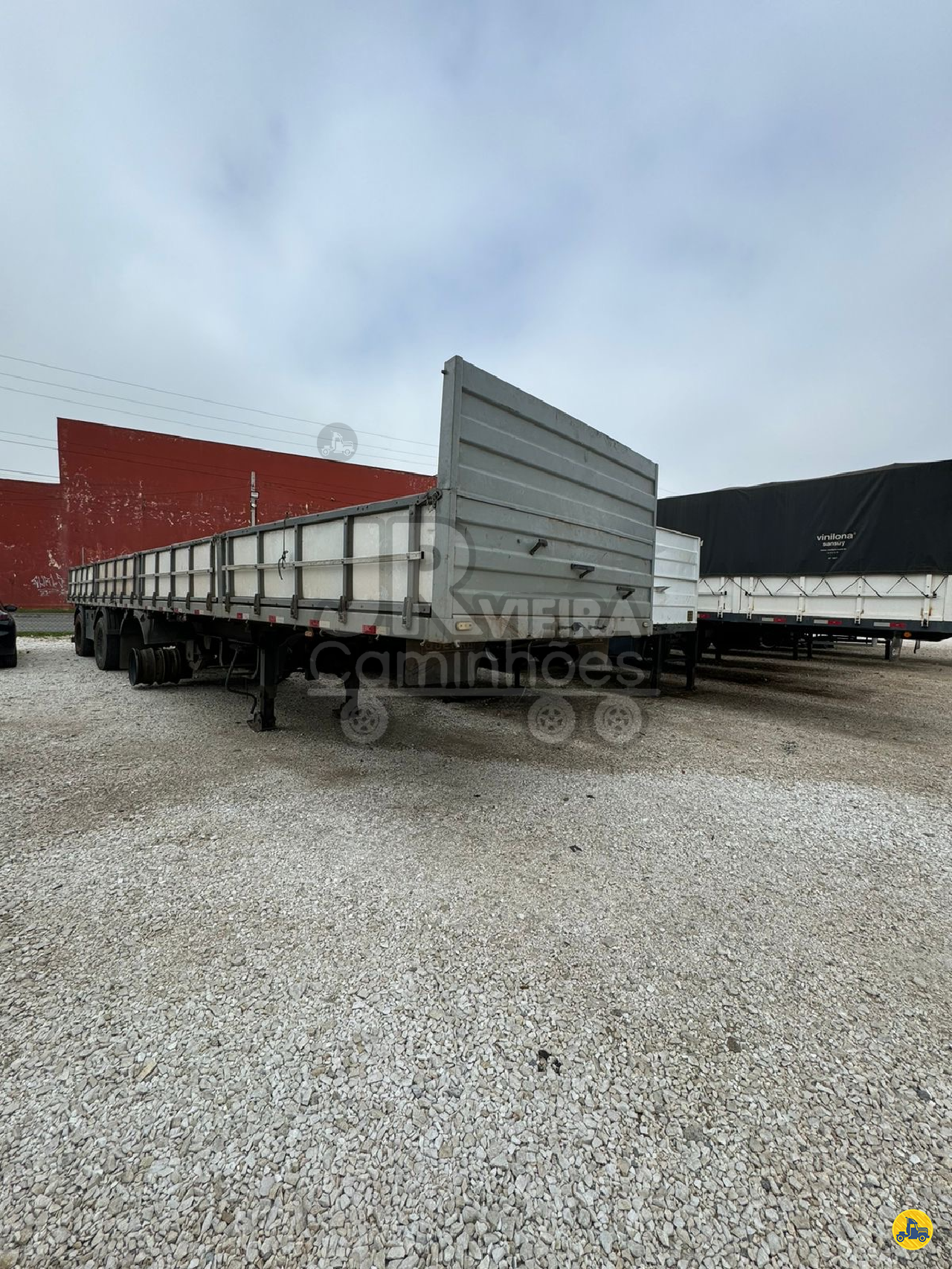 CARRETA SEMI-REBOQUE CARGA SECA JR Vieira Caminhões SAO JOSE DOS PINHAIS PARANÁ PR