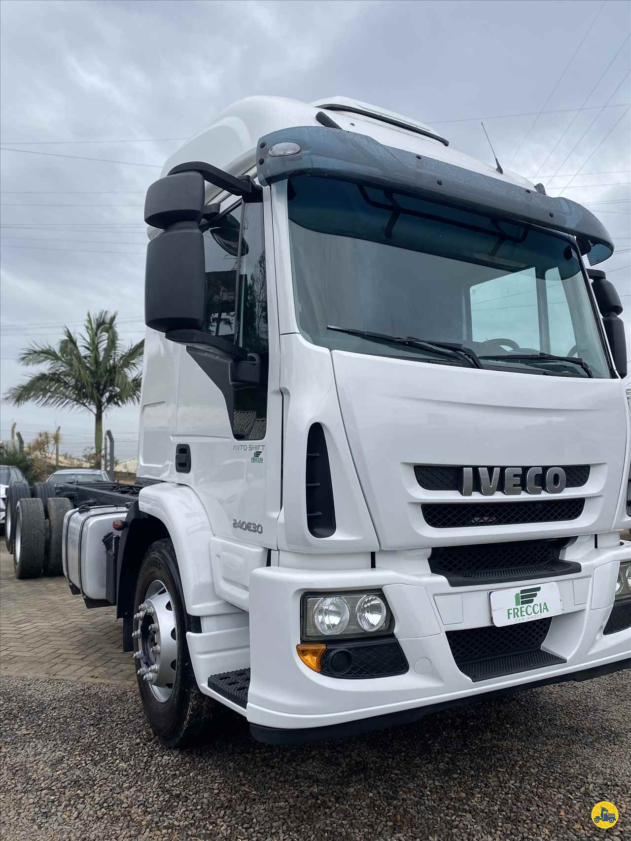 CAMINHAO IVECO TECTOR 240E30 Chassis Truck 6x2 Freccia Caminhões JAGUARUNA SANTA CATARINA SC