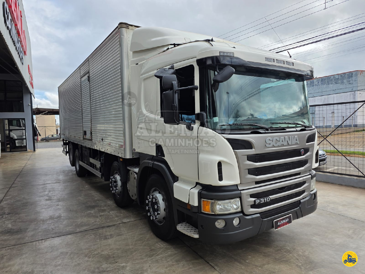 CAMINHAO SCANIA SCANIA P310 Baú Furgão BiTruck 8x2 Alemão Caminhões Itapetininga ITAPETININGA SÃO PAULO SP