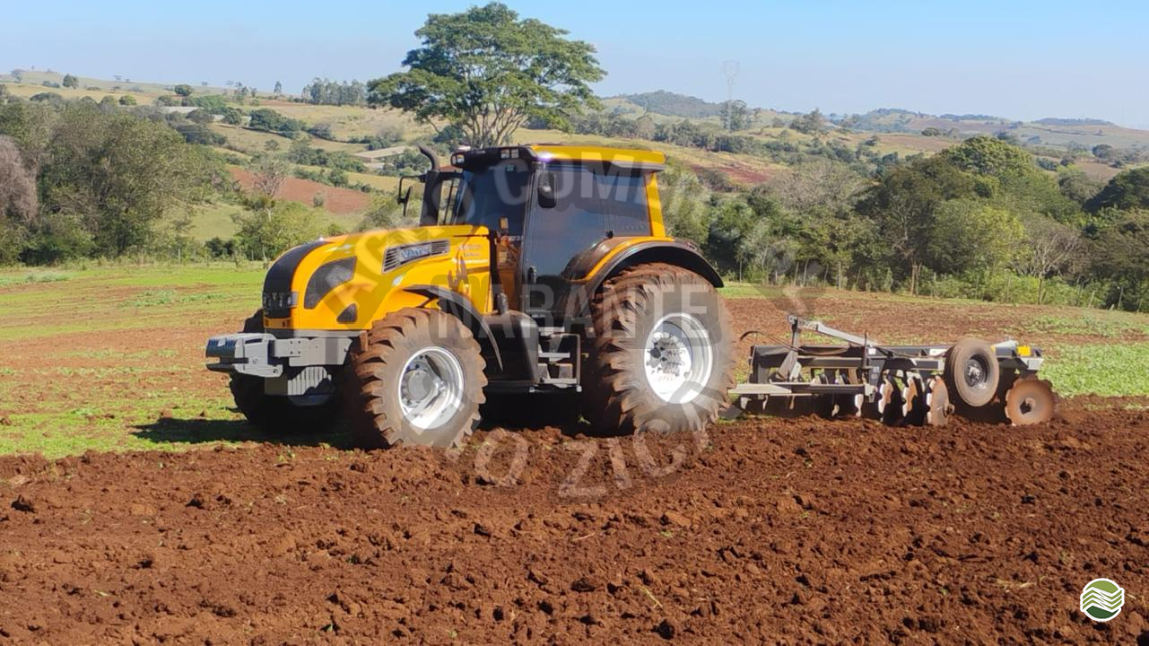 TRATOR VALTRA VALTRA BH 210 Tração 4x4 Agro Comercial Narante URAI PARANÁ PR