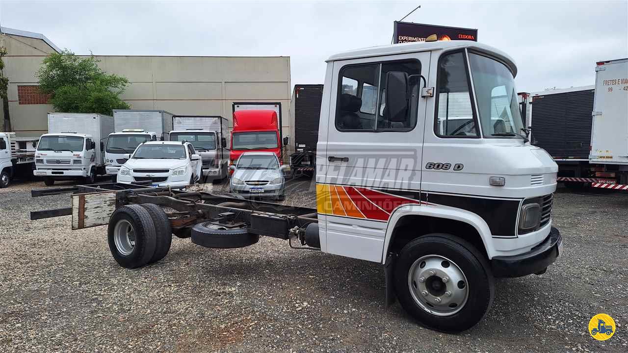 CAMINHAO MERCEDES-BENZ MB 608 Carga Seca 3/4 4x2 277 Belamar Caminhões CAMPO LARGO PARANÁ PR