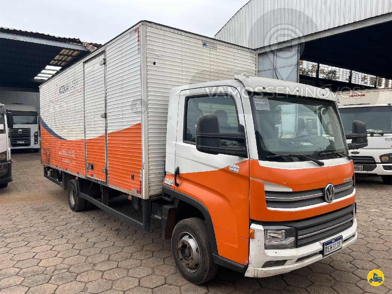 CAMINHAO VOLKSWAGEN VW 9170 Baú Furgão Toco 4x2 Vamos Seminovos - Goiânia GOIANIA GOIAS GO