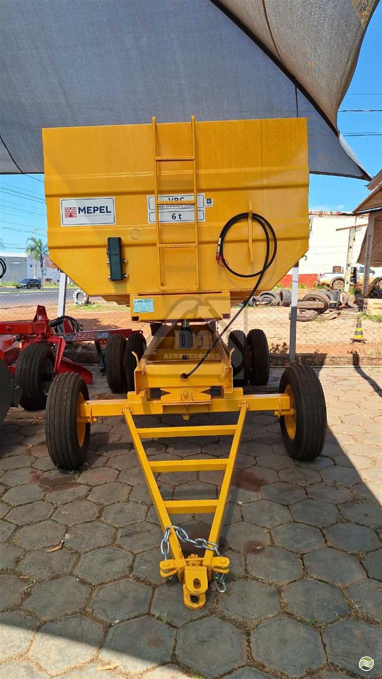 IMPLEMENTOS AGRICOLAS CARRETA AGRÍCOLA CARRETA BASCULANTE D4 Máquinas e Implementos BARRA DO GARCAS MATO GROSSO MT
