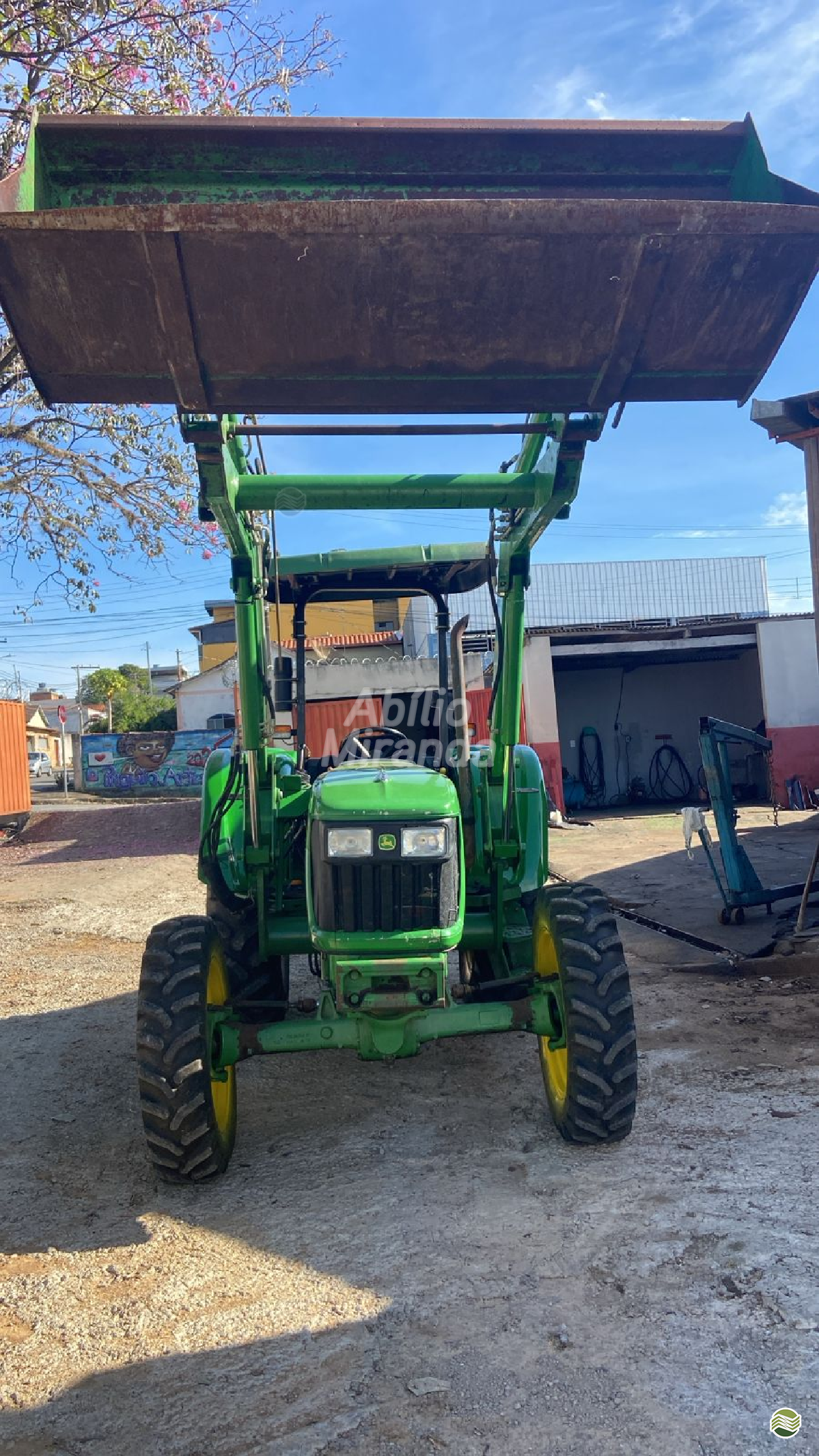 TRATOR JOHN DEERE JOHN DEERE 5065E Tração 4x4 Abilio Miranda DIVINOPOLIS MINAS GERAIS MG
