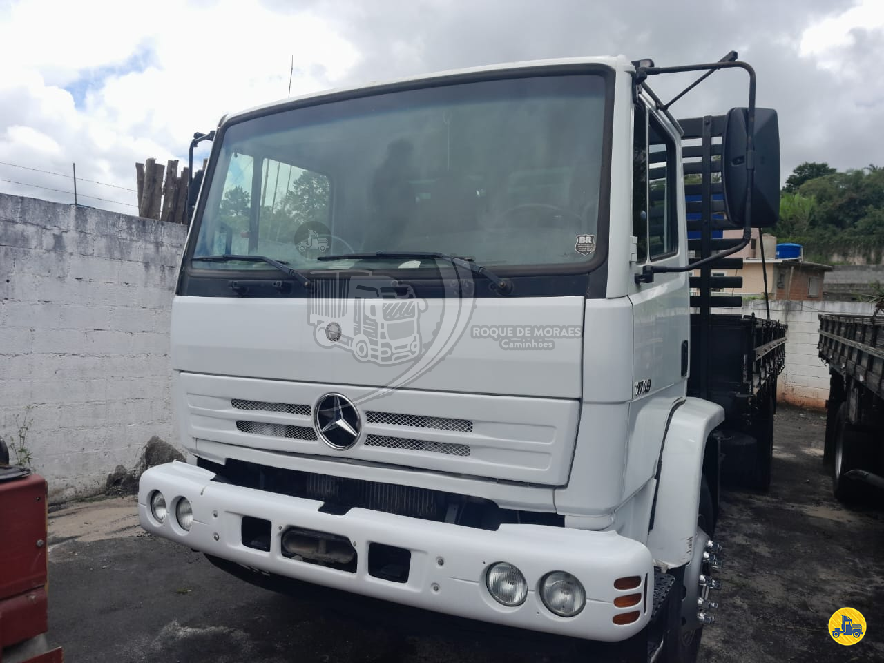 CAMINHAO MERCEDES-BENZ MB 1719 Carga Seca Roque de Moraes Caminhões VARGEM GRANDE PAULISTA SÃO PAULO SP