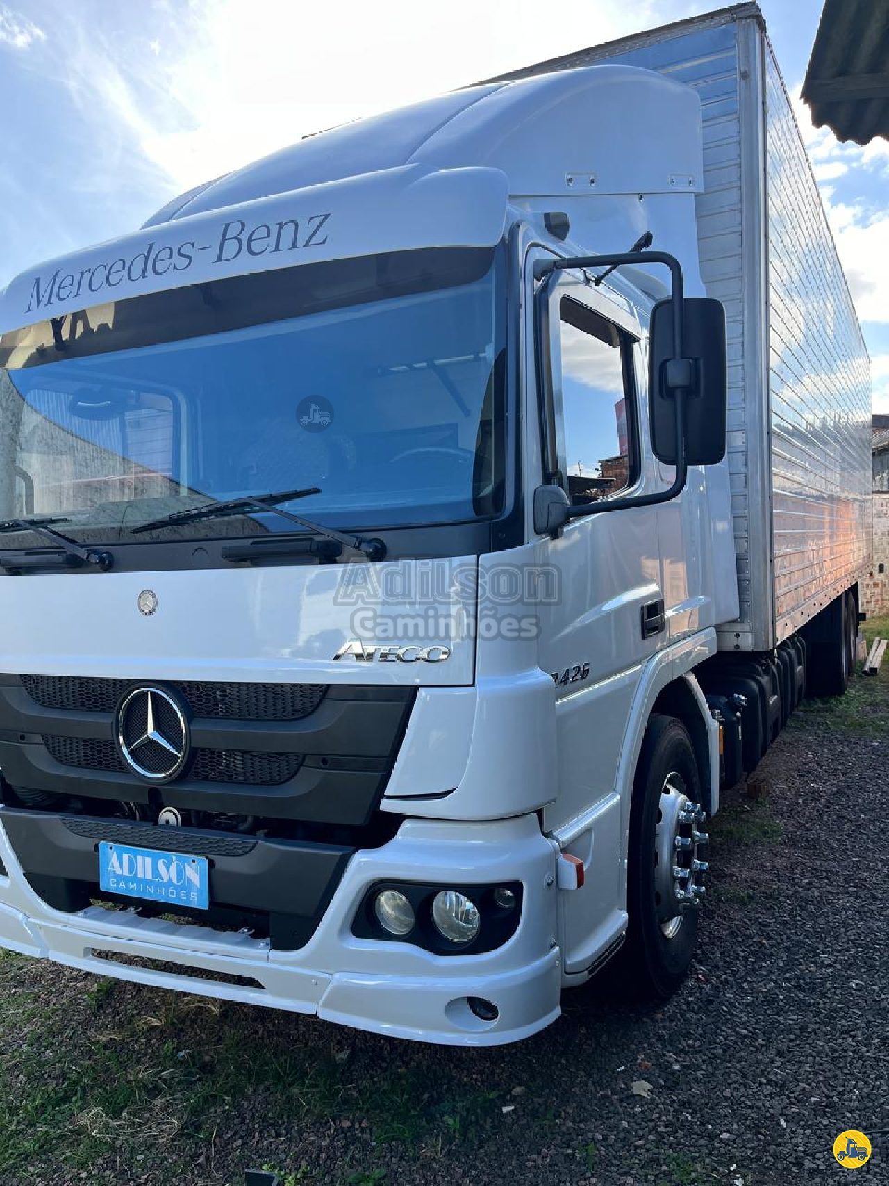 CAMINHAO MERCEDES-BENZ MB 2426 Baú Furgão Truck 6x2 Adilson Caminhões PORTO ALEGRE RIO GRANDE DO SUL RS
