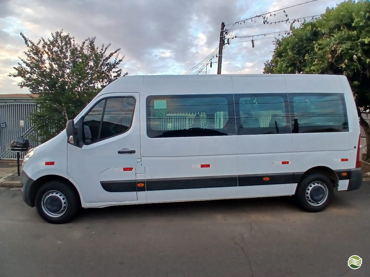VANS RENAULT Master Minibus 2.3 Sumaré Máquinas e Veículos SUMARE SÃO PAULO SP
