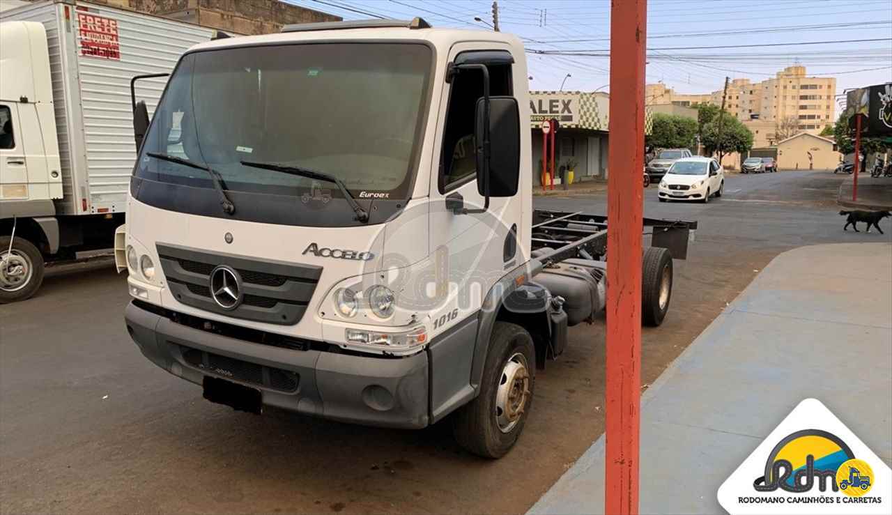 MB 1016 de Rodomano Caminhões e Carretas