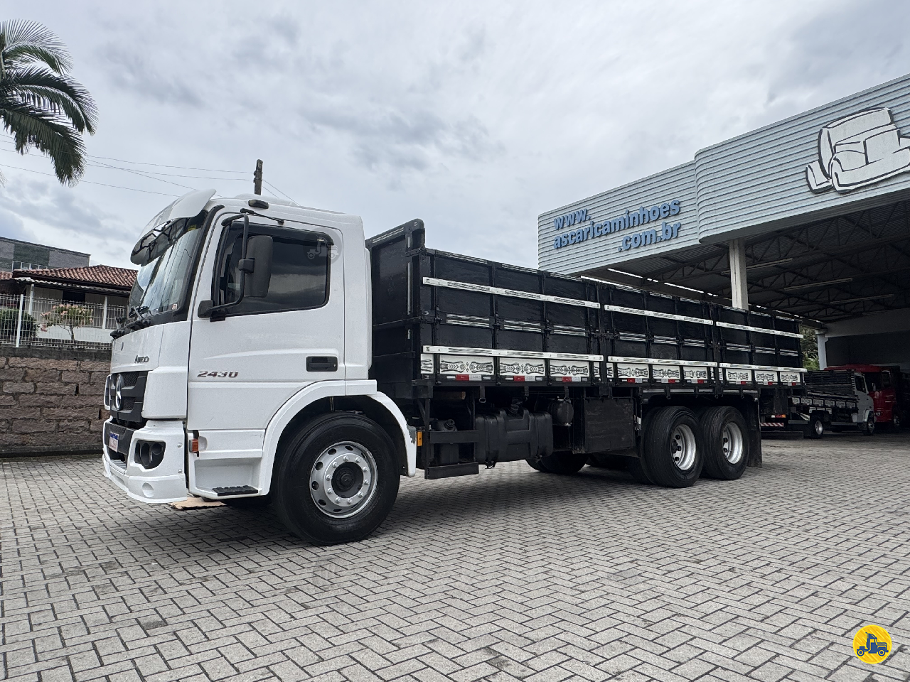 CAMINHAO MERCEDES-BENZ MB 2430 Baú Furgão Truck 6x2 Ascari Caminhões ORLEANS SANTA CATARINA SC