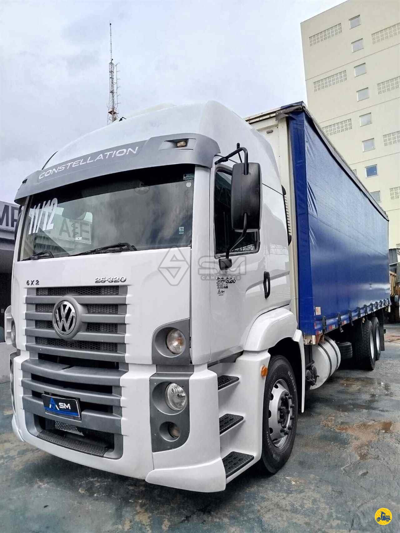 CAMINHAO VOLKSWAGEN VW 25320 Baú Sider Truck 6x2 SM Caminhões UBERLANDIA MINAS GERAIS MG