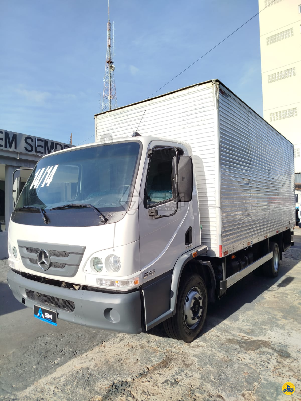 CAMINHAO MERCEDES-BENZ MB 815 Baú Furgão 3/4 6x2 SM Caminhões UBERLANDIA MINAS GERAIS MG