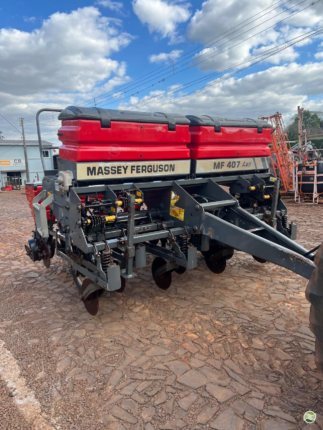 PLANTADEIRA MASSEY FERGUSON MF 407 Agrocia Implementos Agricolas AJURICABA RIO GRANDE DO SUL RS