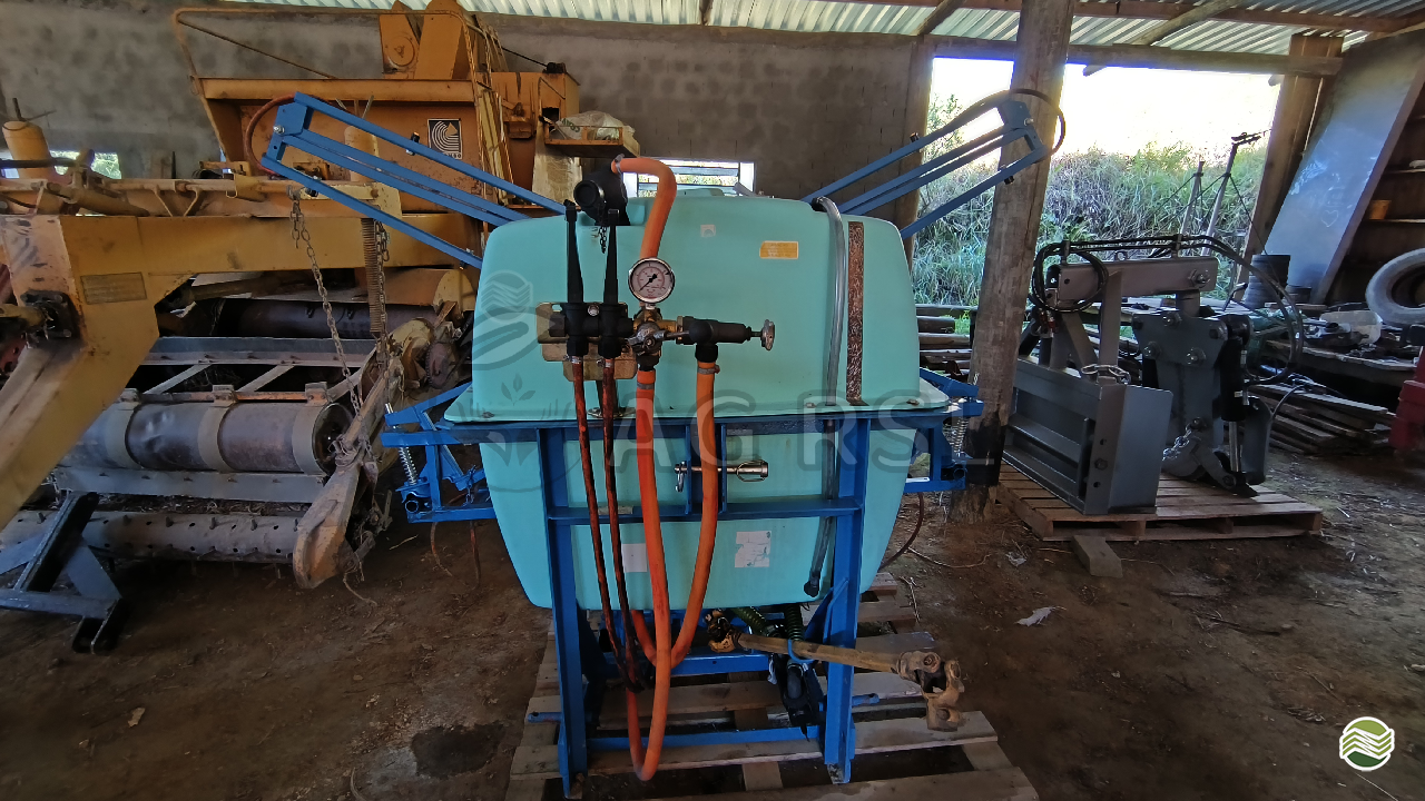 PULVERIZADOR BERTHOUD 400 Litros Acoplado Hidráulico AG RSL RIO DO SUL SANTA CATARINA SC