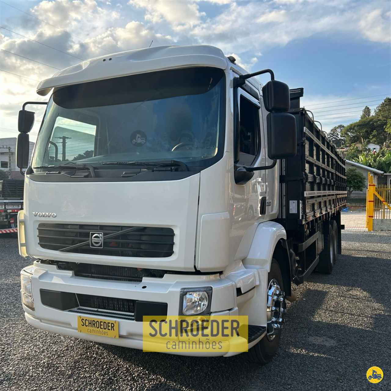 CAMINHAO VOLVO VOLVO VM 260 Carga Seca 3/4 4x2 Schroeder Caminhões ITUPORANGA SANTA CATARINA SC