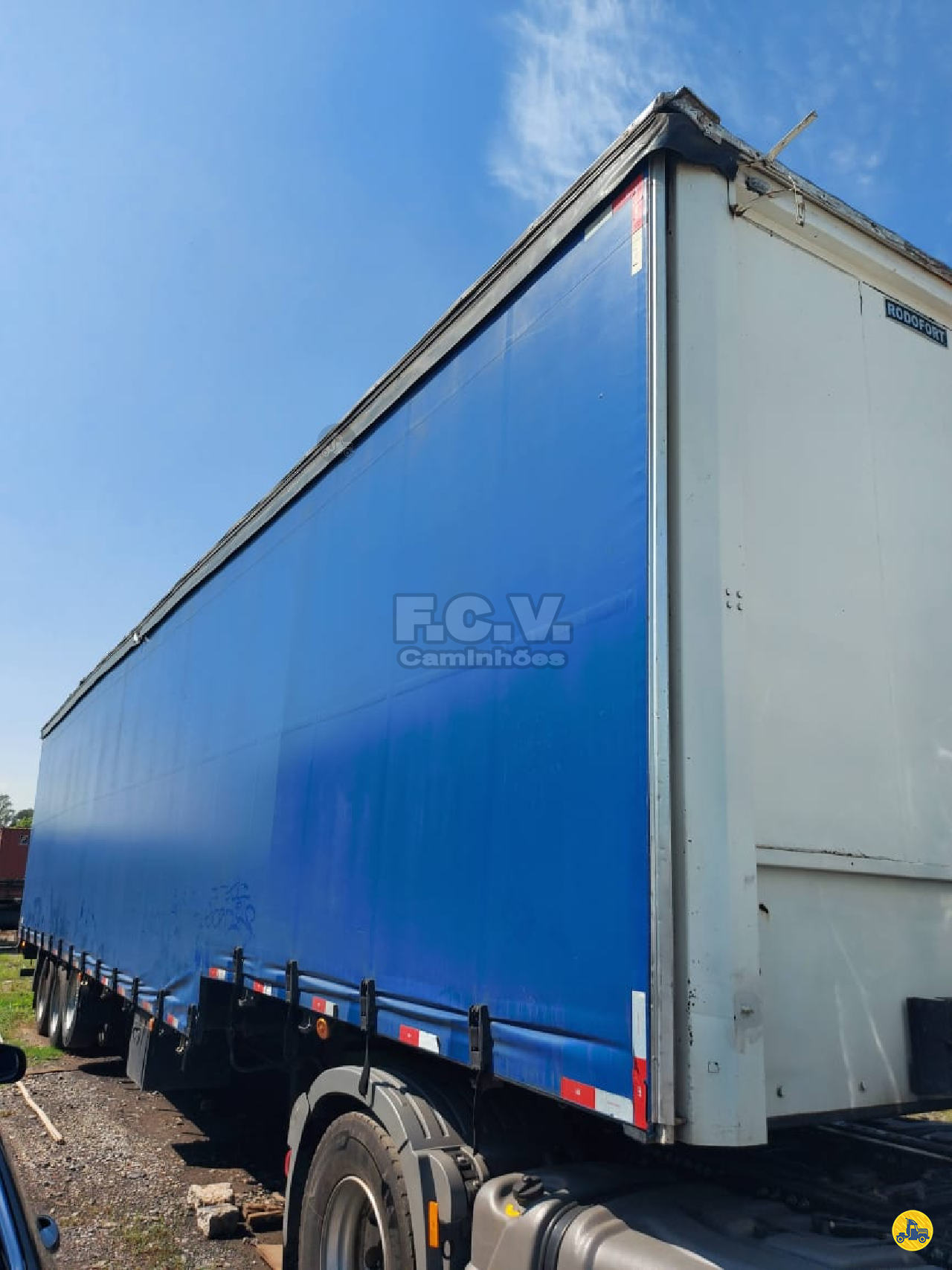 CARRETA SEMI-REBOQUE BAU SIDER Rebaixada FCV Caminhões SAO PAULO SÃO PAULO SP