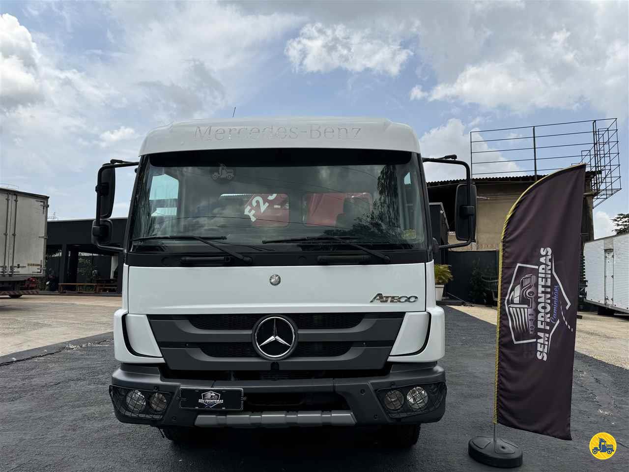 CAMINHAO MERCEDES-BENZ MB 2730 Truck 6x4 Sem Fronteiras Caminhões APARECIDA DE GOIANIA GOIAS GO