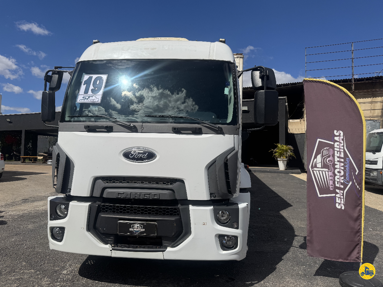 CAMINHAO FORD CARGO 2429 Baú Furgão BiTruck 8x2 Sem Fronteiras Caminhões APARECIDA DE GOIANIA GOIAS GO