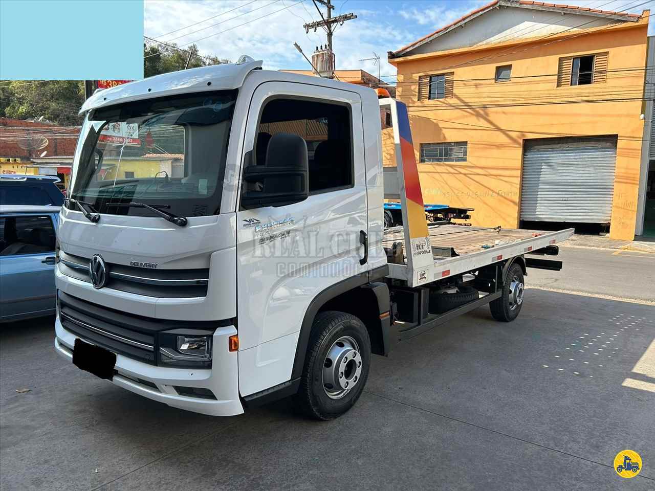 CAMINHAO VOLKSWAGEN DELIVERY EXPRESS Plataforma 3/4 4x2 Real Cred Caminhões PIEDADE SÃO PAULO SP