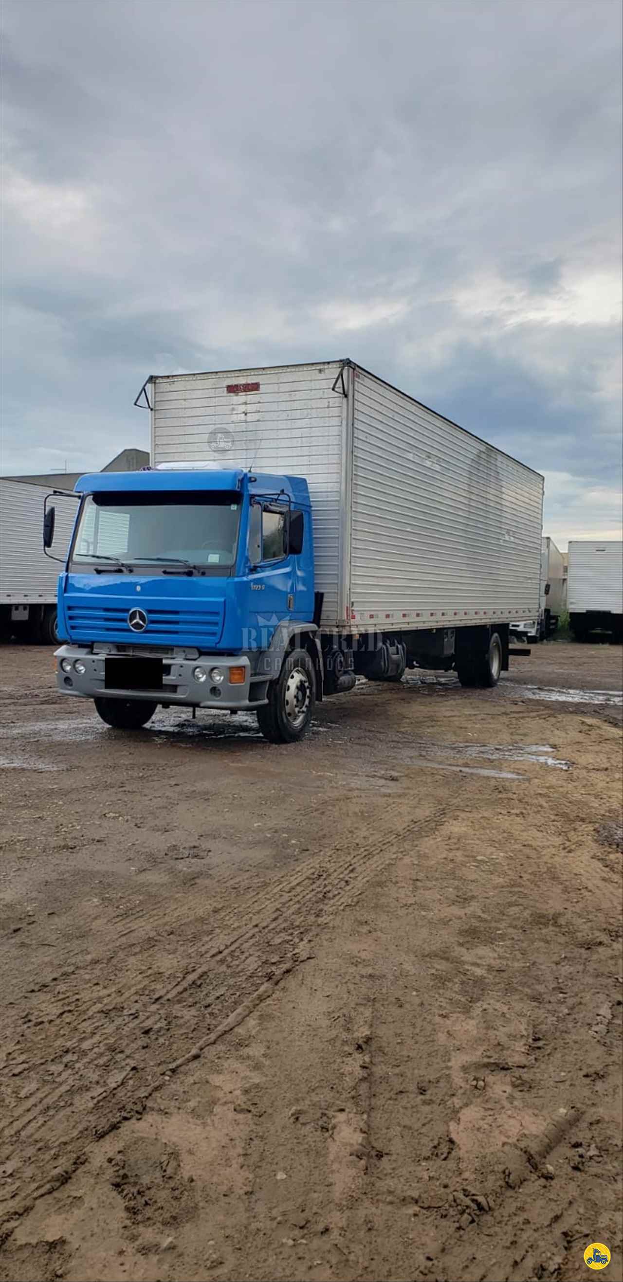 MB 1723 de Real Cred Caminhões