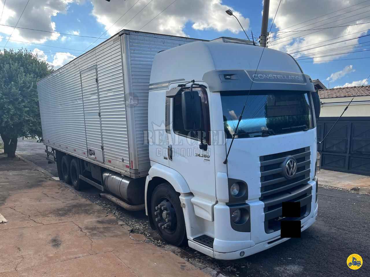 CAMINHAO VOLKSWAGEN VW 24280 Baú Furgão Truck 6x2 Real Cred Caminhões PIEDADE SÃO PAULO SP