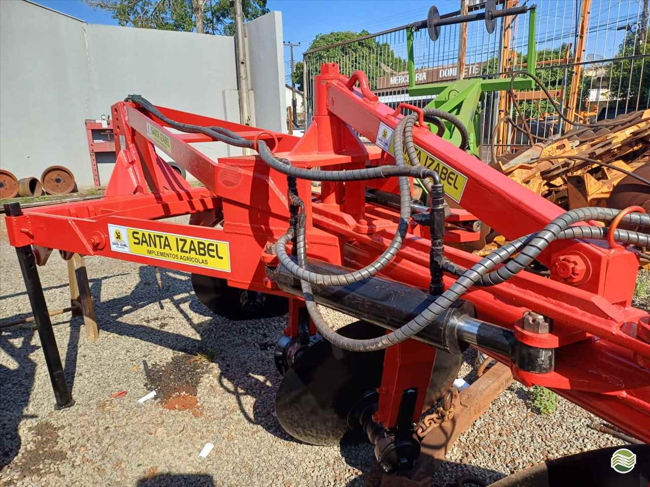 IMPLEMENTOS AGRICOLAS ARADO 4 DISCOS REVERSÍVEL Jatai Tratores JATAIZINHO PARANÁ PR