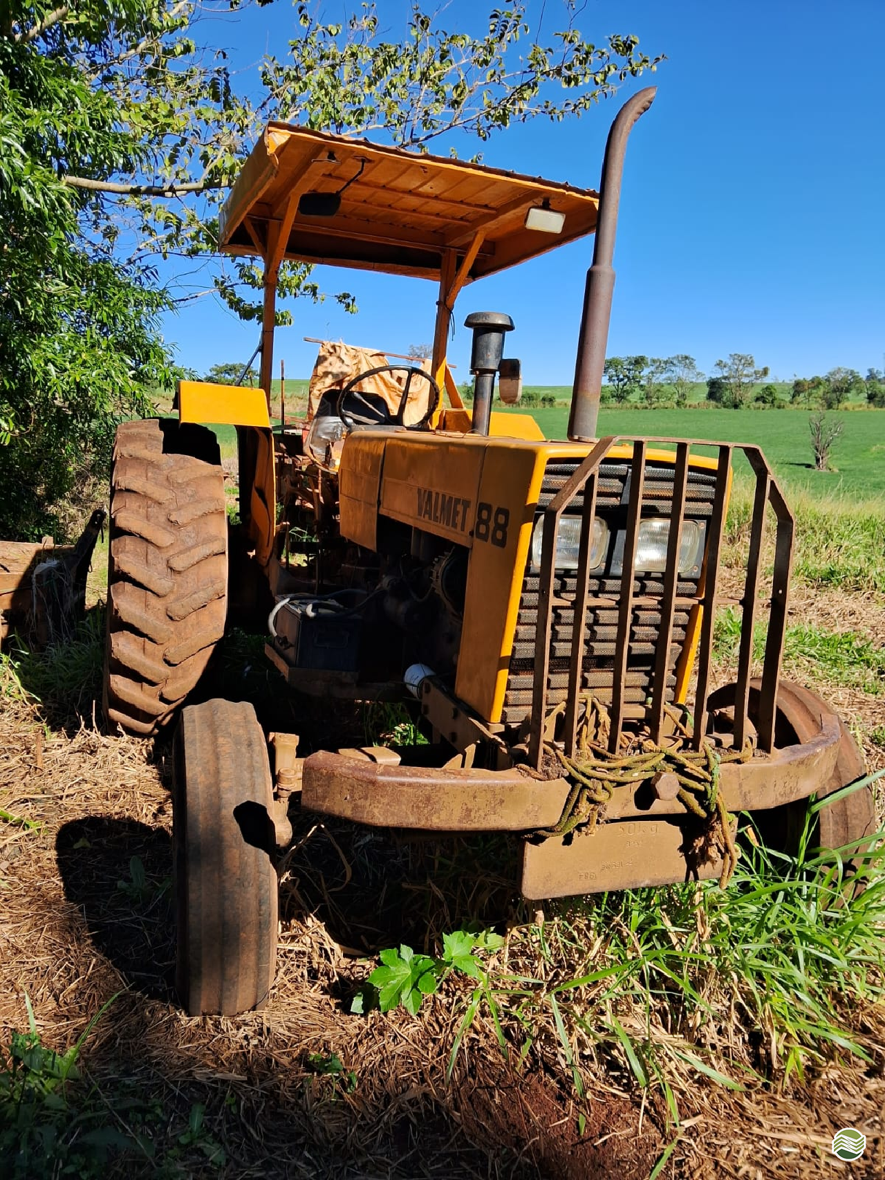 TRATOR VALMET VALMET 88 Tração 4x2 Jatai Tratores JATAIZINHO PARANÁ PR