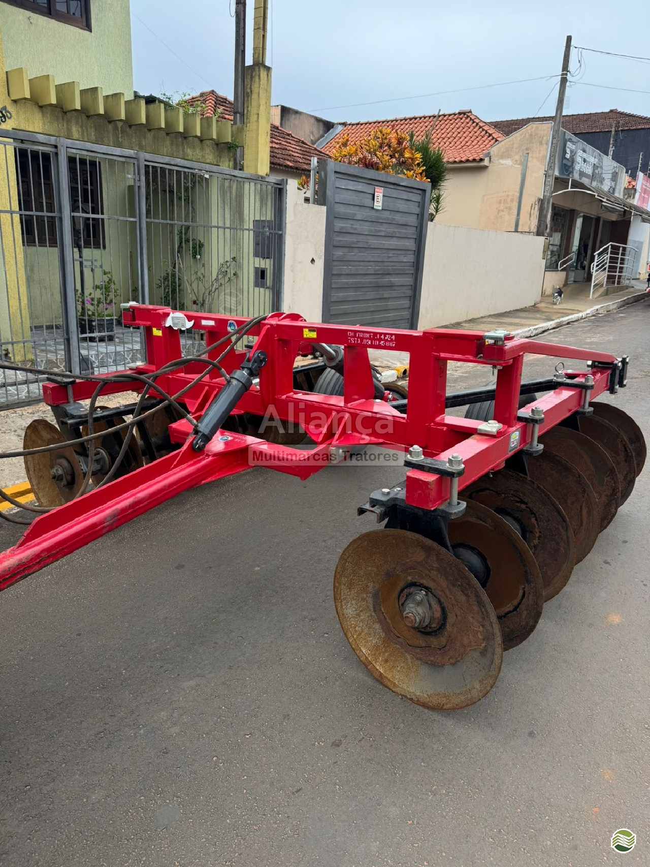 IMPLEMENTOS AGRICOLAS TERRACEADOR 14 DISCOS Aliança Multimarcas Tratores UBIRAJARA SÃO PAULO SP