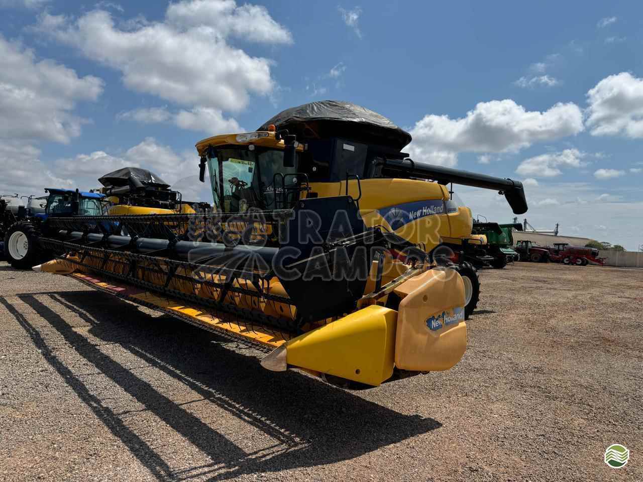 COLHEITADEIRA NEW HOLLAND CR 9060 Trator Campos GUAPO GOIAS GO