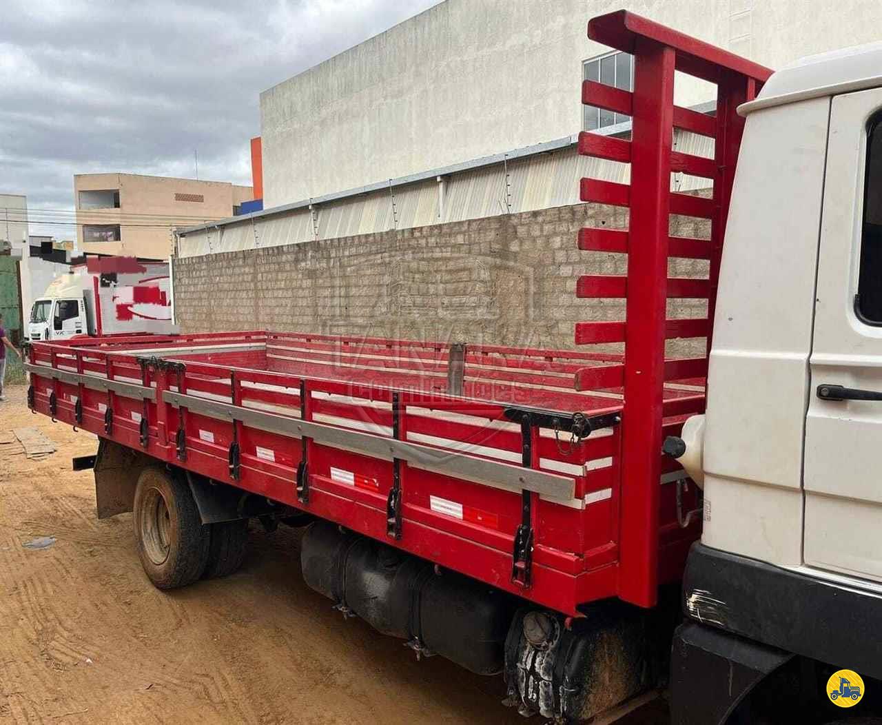 CARROCERIA SOBRE CHASSI  UTILITARIOS CARGA SECA Tanaka Caminhões MONTES CLAROS MINAS GERAIS MG
