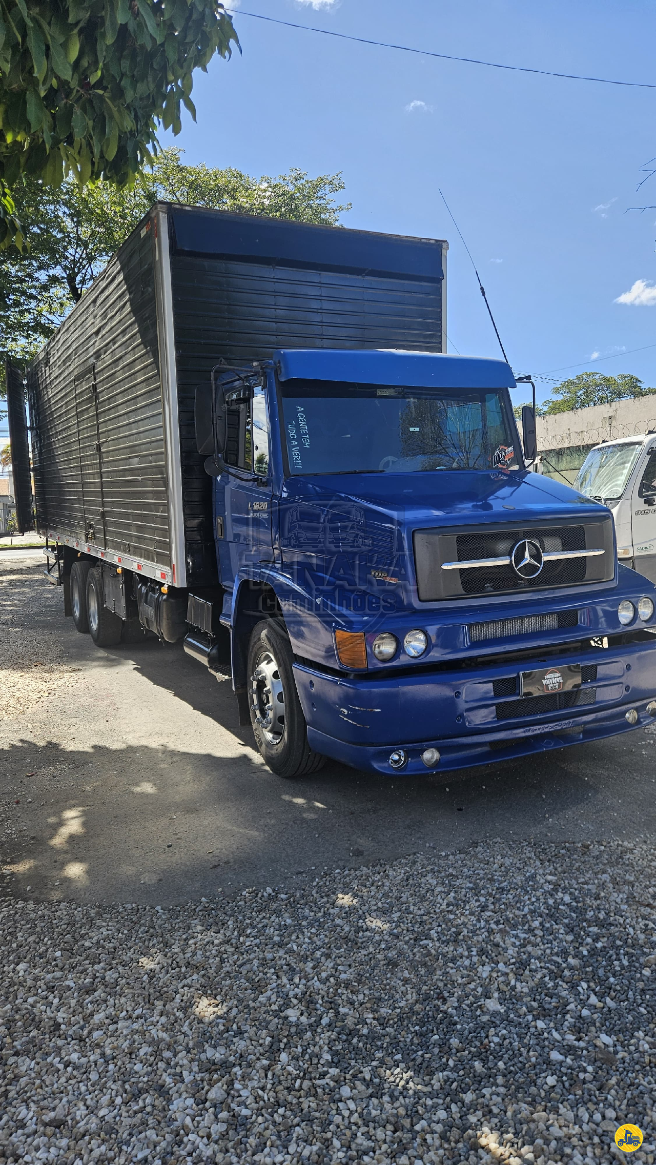 MB 1620 de Tanaka Caminhões