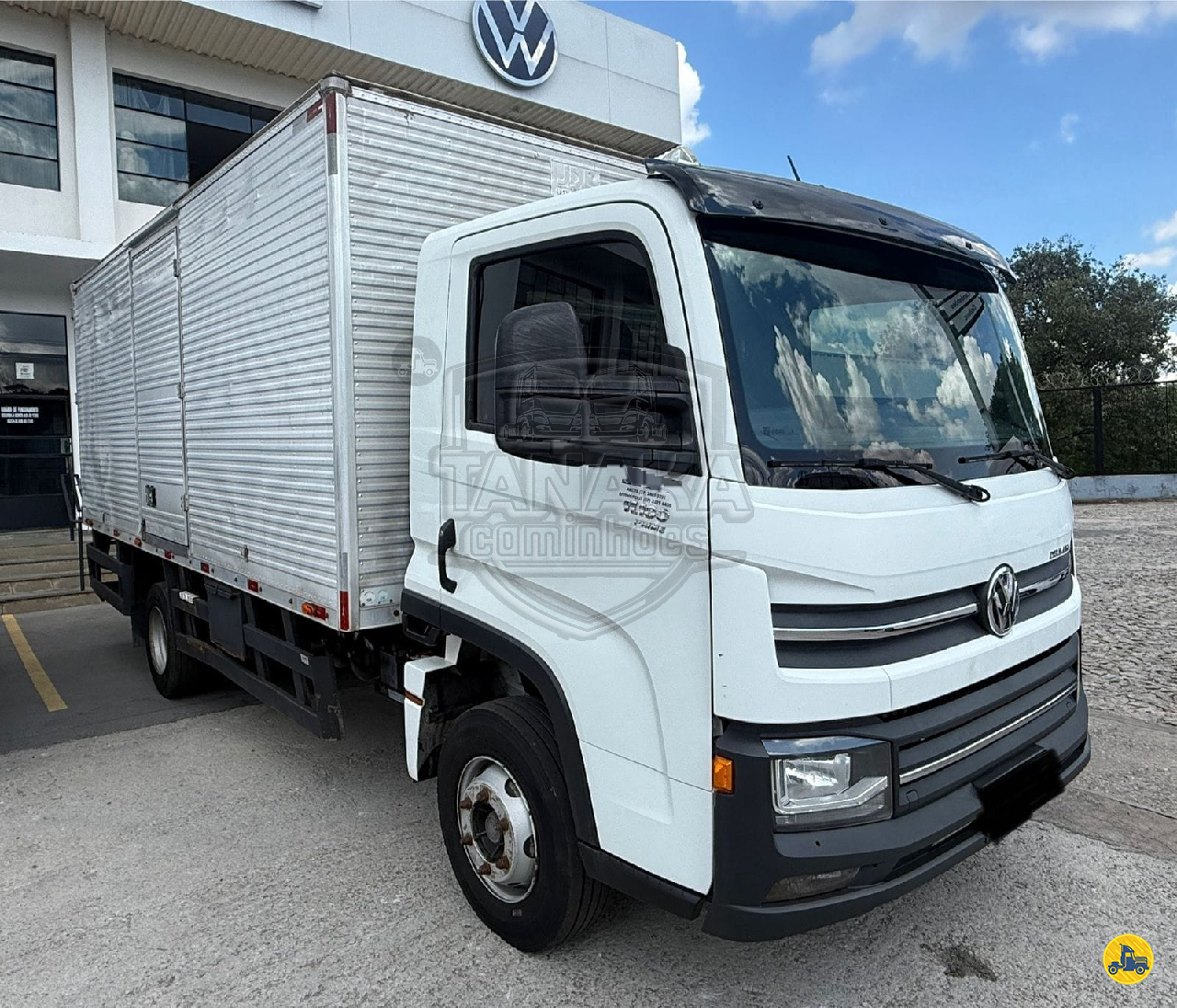 CAMINHAO VOLKSWAGEN VW 11180 Baú Furgão 3/4 4x2 Tanaka Caminhões MONTES CLAROS MINAS GERAIS MG