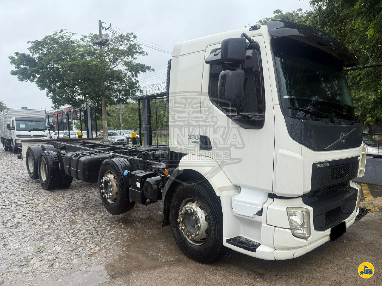 CAMINHAO VOLVO VOLVO VM 330 Chassis BiTruck 8x2 Tanaka Caminhões MONTES CLAROS MINAS GERAIS MG