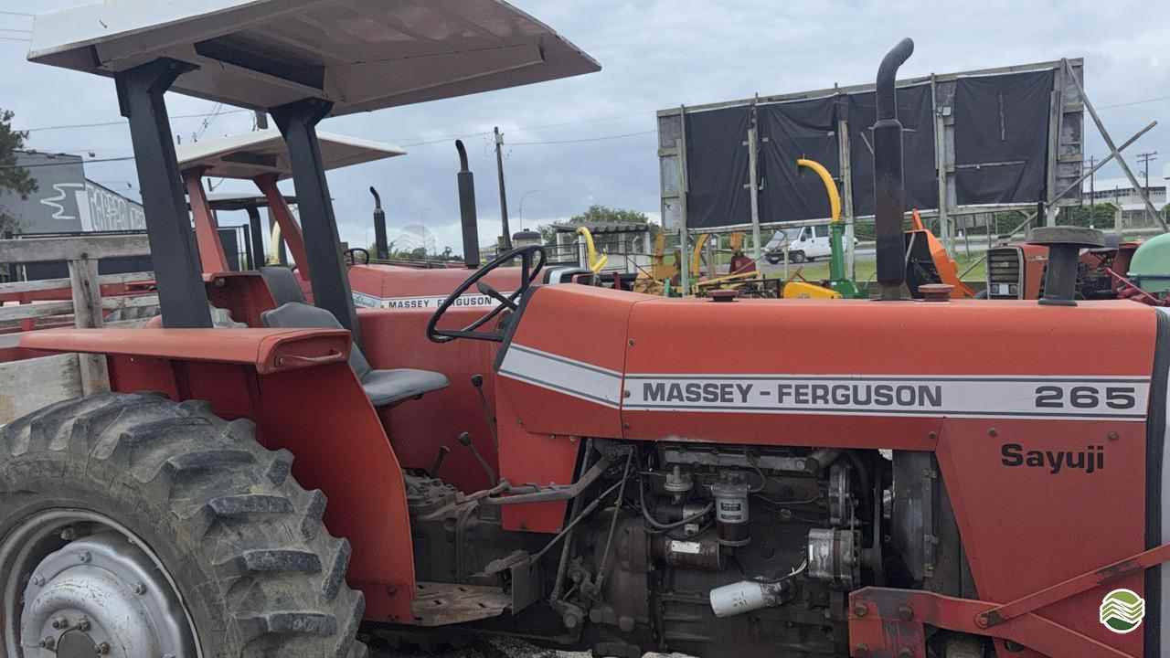 TRATOR MASSEY FERGUSON MF 265 Tração 4x2 Makes - São Miguel SAO MIGUEL ARCANJO SÃO PAULO SP