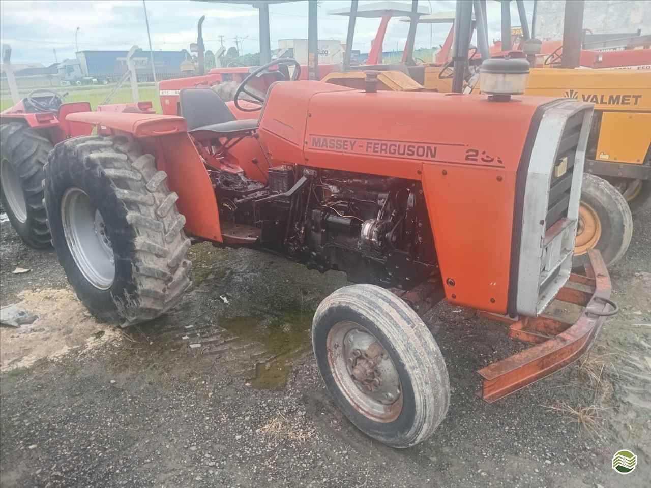 TRATOR MASSEY FERGUSON MF 235 Tração 4x2 Makes - São Miguel SAO MIGUEL ARCANJO SÃO PAULO SP