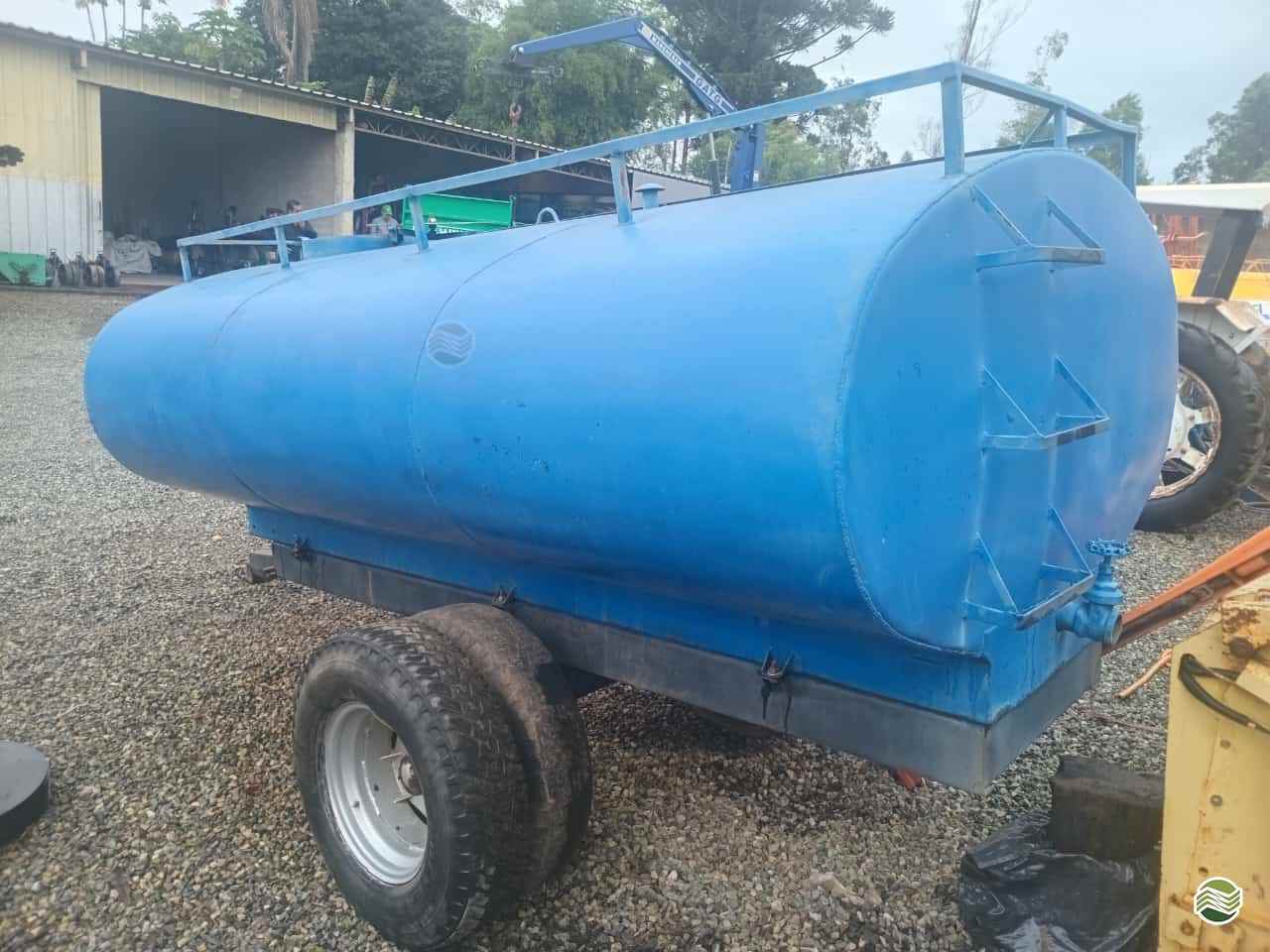IMPLEMENTOS AGRICOLAS CARRETA TANQUE TANQUE 4000 LITROS Makes - São Miguel SAO MIGUEL ARCANJO SÃO PAULO SP
