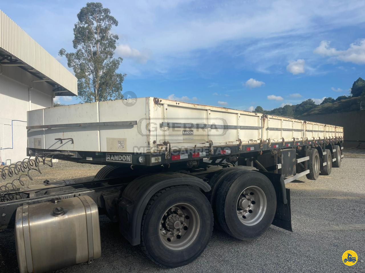 CARRETA SEMI-REBOQUE CARGA SECA Mega Carretas - Guerra ALMIRANTE TAMANDARE PARANÁ PR